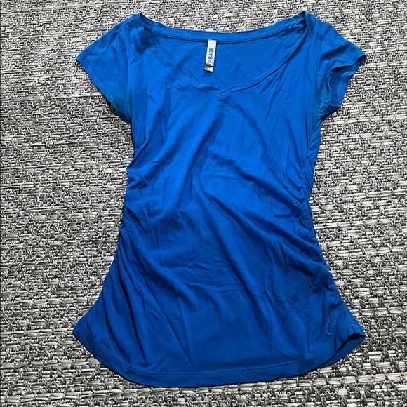 Garage | V-Neck T-Shirt with Cinched Sides - Picture 1 of 10